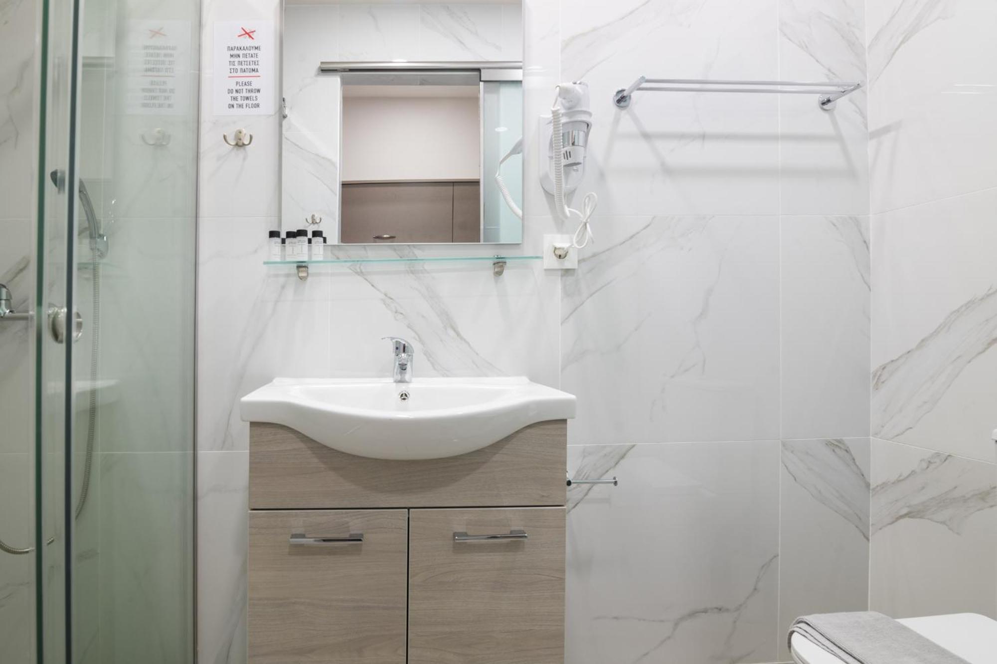 Sea Diamond Suites Лаганас Екстериор снимка